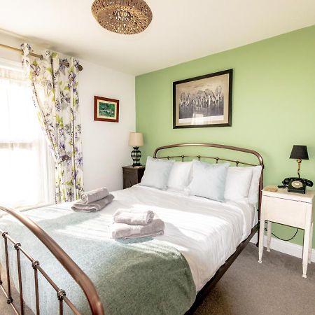 Stylish 2 Bedrooms Cosy & Bright Cottage, Pet Friendly, Sleeps 5, Titchfield Village - Summer Special Offer!! - By Blue Puffin Stays Eksteriør billede