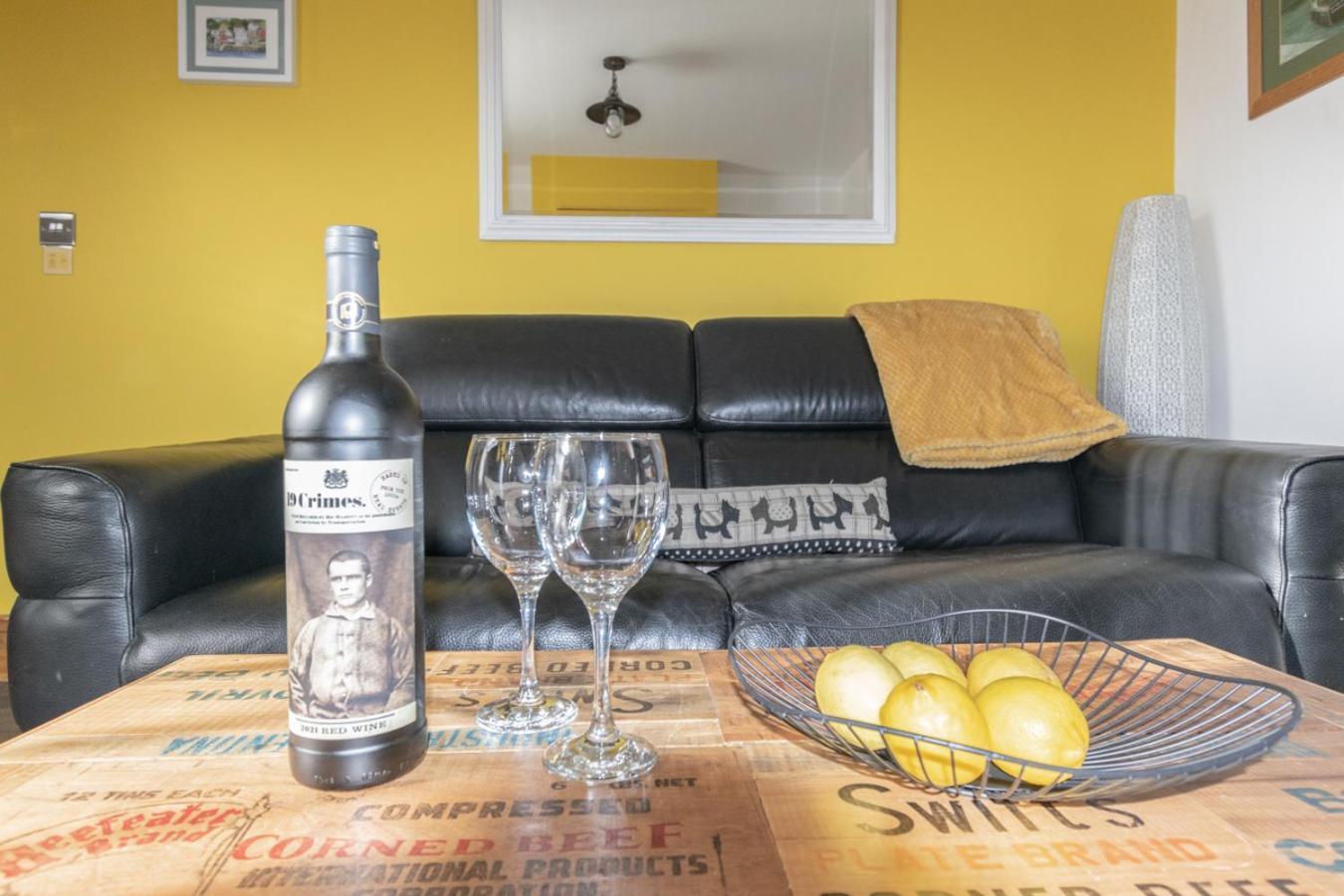 Stylish 2 Bedrooms Cosy & Bright Cottage, Pet Friendly, Sleeps 5, Titchfield Village - Summer Special Offer!! - By Blue Puffin Stays Eksteriør billede