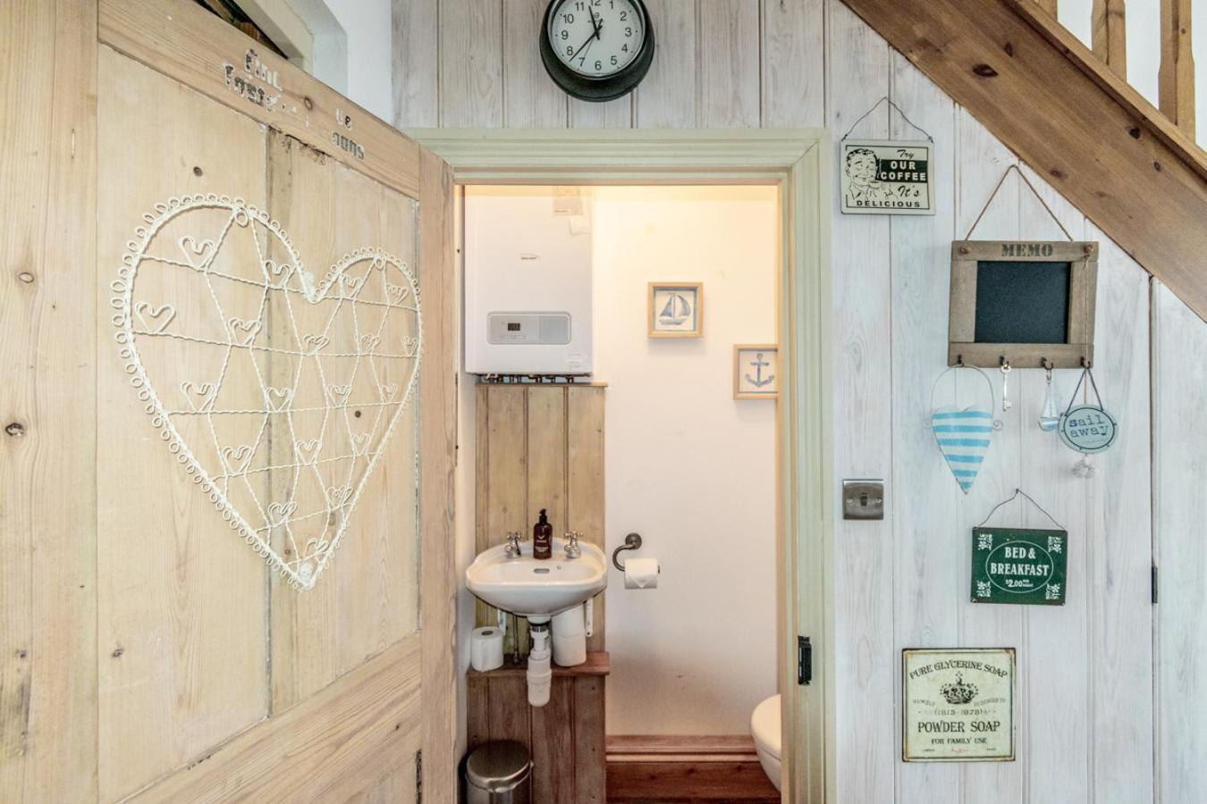 Stylish 2 Bedrooms Cosy & Bright Cottage, Pet Friendly, Sleeps 5, Titchfield Village - Summer Special Offer!! - By Blue Puffin Stays Eksteriør billede