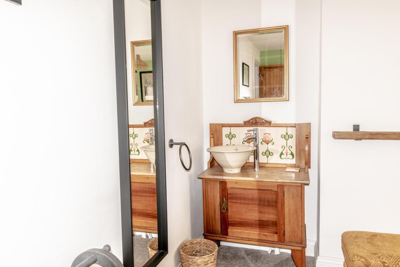 Stylish 2 Bedrooms Cosy & Bright Cottage, Pet Friendly, Sleeps 5, Titchfield Village - Summer Special Offer!! - By Blue Puffin Stays Eksteriør billede